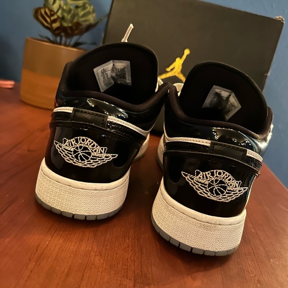 Air Jordan 1 Low Blk/Wht - Picture 2 of 5